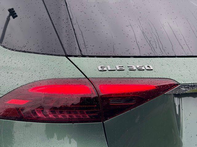Photo of 2025 Ireland Mid Green Mercedes-Benz GLE 350