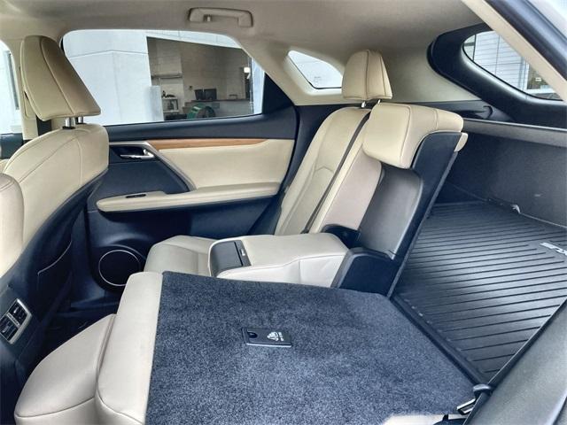 Photo of 2022 White Lexus RX 350
