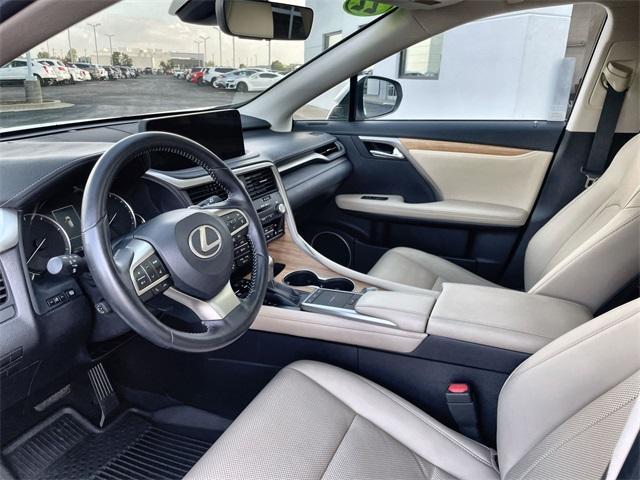 Photo of 2022 White Lexus RX 350