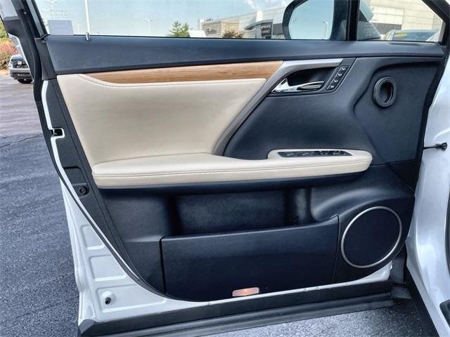 Photo of 2022 White Lexus RX 350