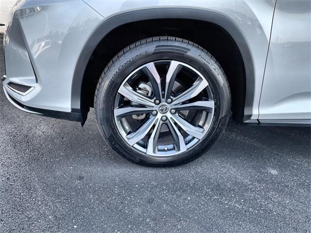 Photo of 2022 White Lexus RX 350