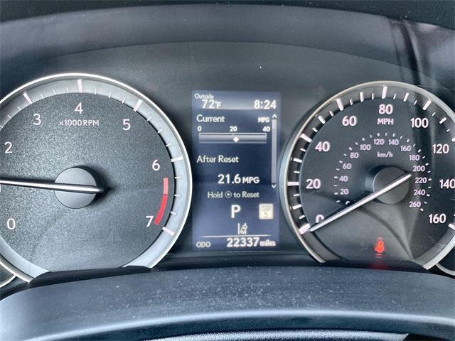 Photo of 2022 White Lexus RX 350