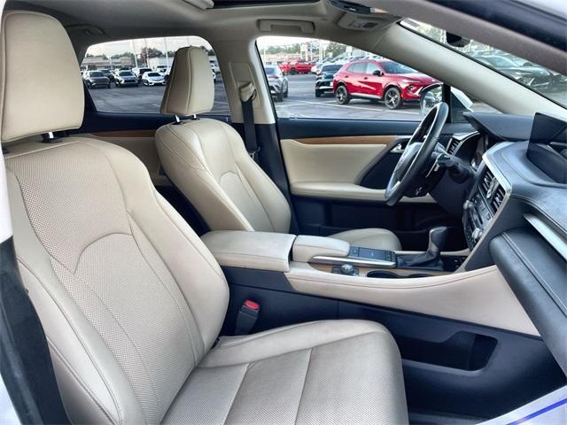 Photo of 2022 White Lexus RX 350