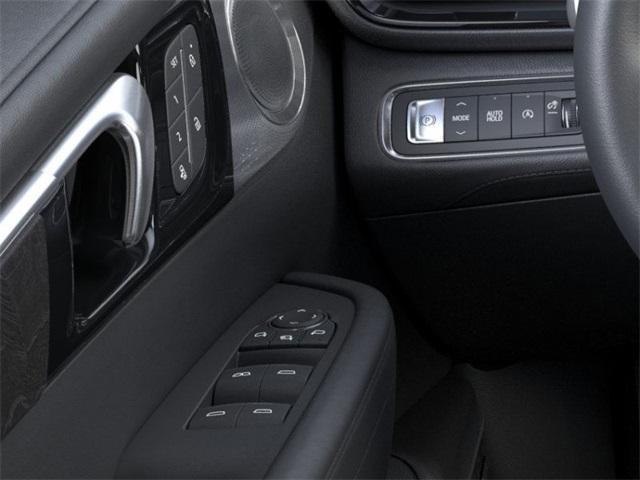 Photo of 2026 White Tri-Coat Buick Enclave