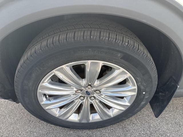 Photo of 2020 White Ford Explorer