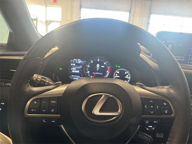 Photo of 2022 Black Lexus RX 350
