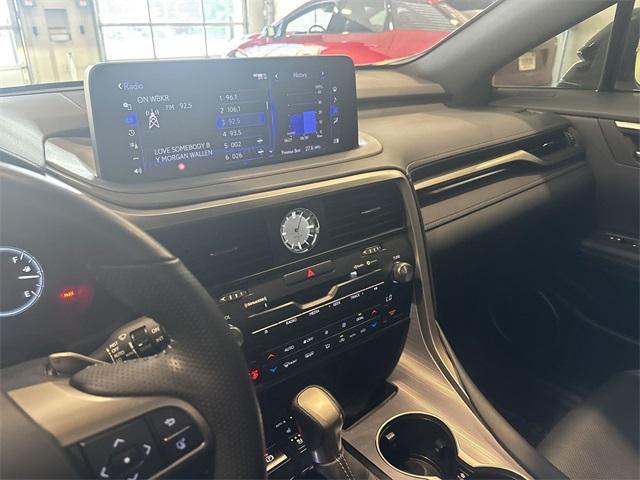 Photo of 2022 Black Lexus RX 350