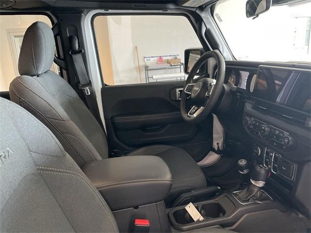 Photo of 2024 Bright White Clearcoat Jeep Wrangler
