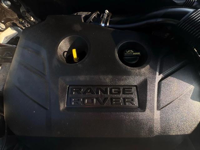 Photo of 2012 Fuji White Land Rover Range Rover Evoque