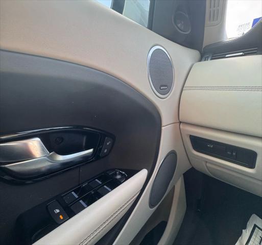 Photo of 2012 Fuji White Land Rover Range Rover Evoque