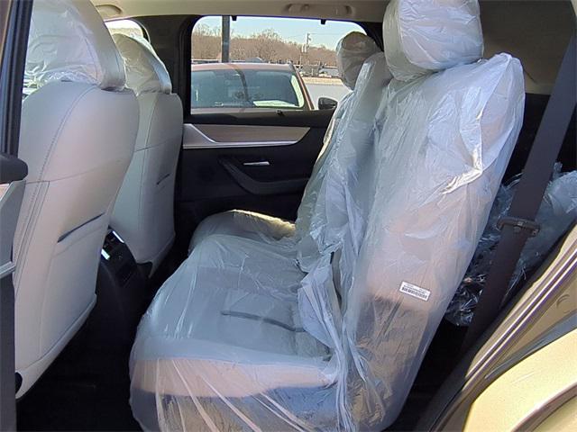 Photo of 2025 Zircon Sand Metallic Mazda CX-70