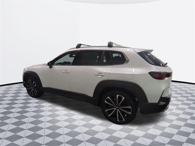 Photo of 2025 wind chill pearl Mazda CX-50