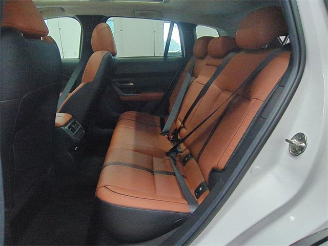 Photo of 2025 wind chill pearl Mazda CX-50