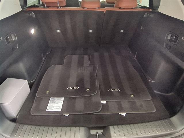Photo of 2025 wind chill pearl Mazda CX-50