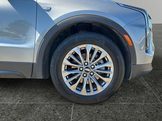 Photo of 2024 Argent Silver Metallic Cadillac XT4