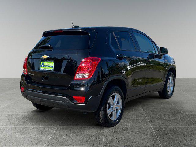 Photo of 2022 Mosaic Black Metallic Chevrolet Trax