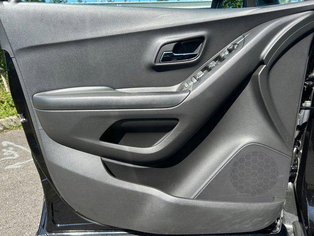 Photo of 2022 Mosaic Black Metallic Chevrolet Trax