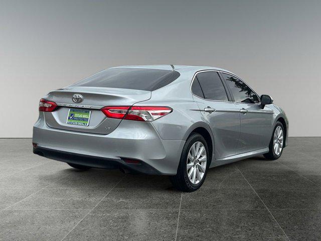Photo of 2018 Celestial Silver Metallic Toyota Camry