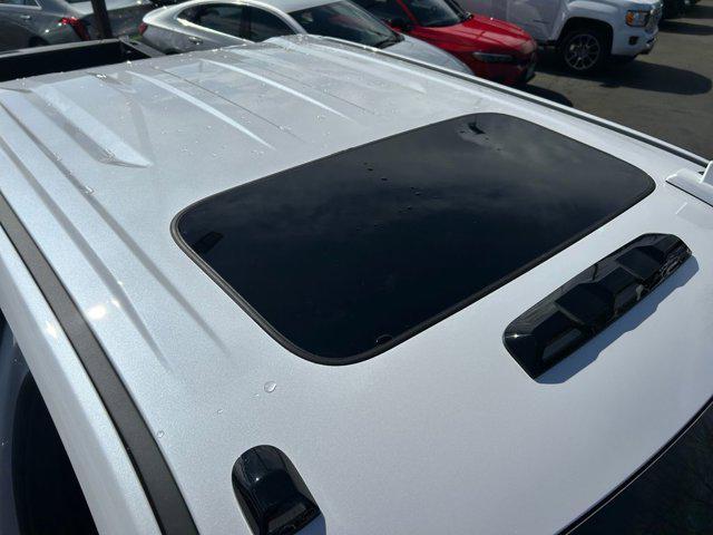 Photo of 2025 White Frost Tricoat GMC Sierra 3500