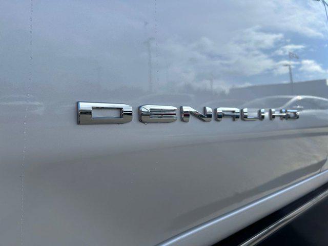 Photo of 2025 White Frost Tricoat GMC Sierra 3500