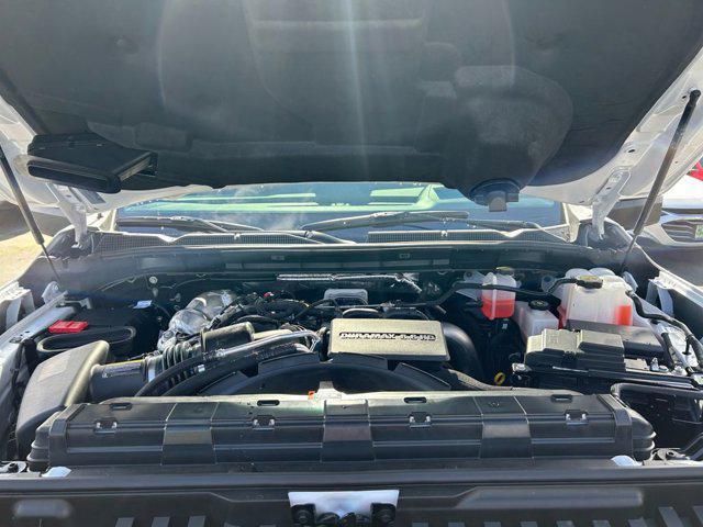 Photo of 2025 White Frost Tricoat GMC Sierra 3500