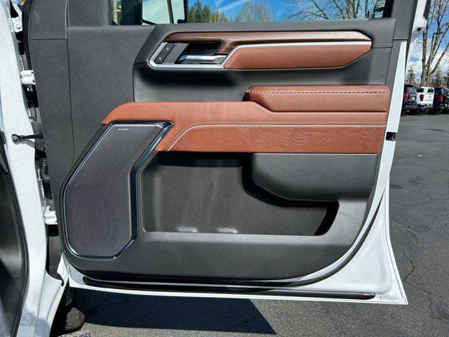 Photo of 2025 White Frost Tricoat GMC Sierra 3500