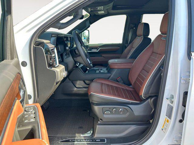 Photo of 2025 White Frost Tricoat GMC Sierra 3500