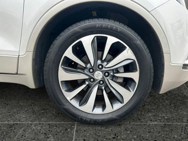 Photo of 2022 White Frost Tricoat Buick Encore
