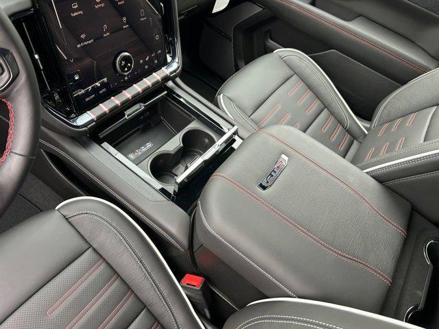 Photo of 2025 Onyx Black GMC Yukon XL