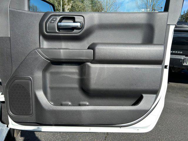Photo of 2025 Summit White GMC Sierra 1500