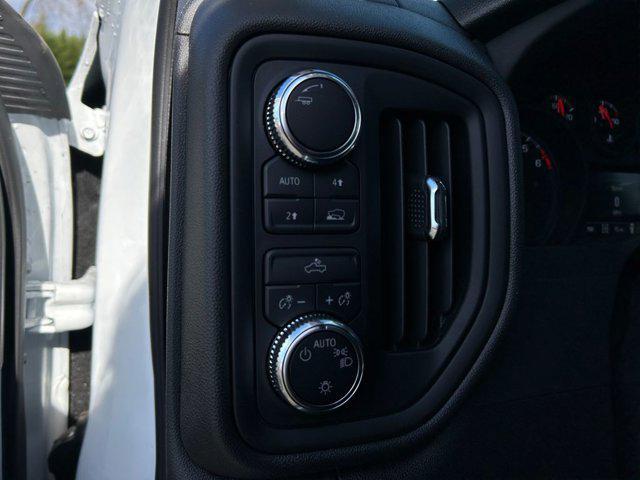 Photo of 2025 Summit White GMC Sierra 1500