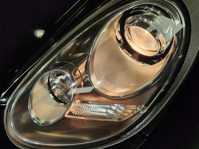 Photo of 2010 Black Porsche Boxster