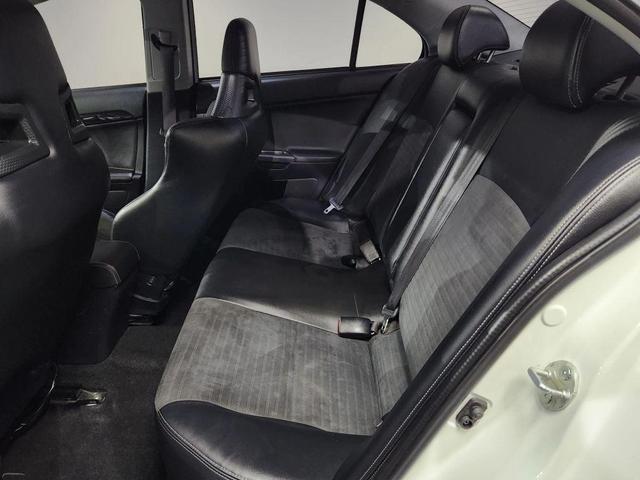 Photo of 2015 White Mitsubishi Lancer Evolution