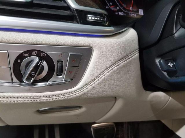 Photo of 2021 MINERAL WHITE METALLIC BMW 750