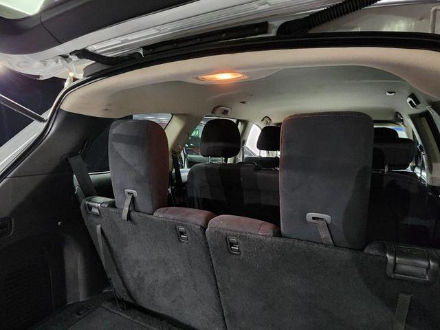Photo of 2013 Silver Nissan Pathfinder
