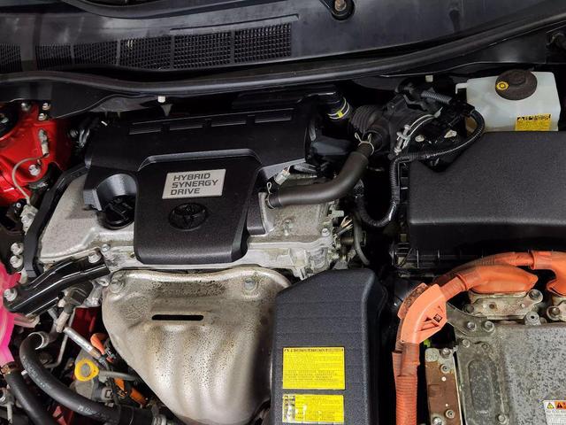 Photo of 2012 Red Toyota Camry Hybrid