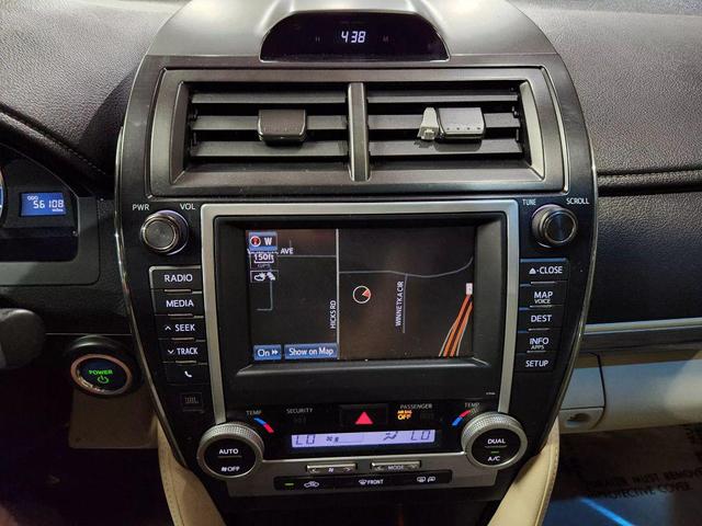 Photo of 2012 Red Toyota Camry Hybrid
