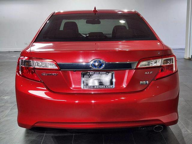 Photo of 2012 Red Toyota Camry Hybrid