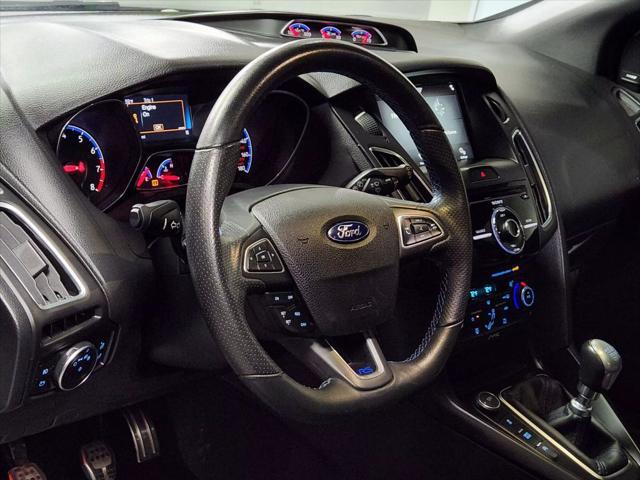 Photo of 2017 Black Ford Focus RS