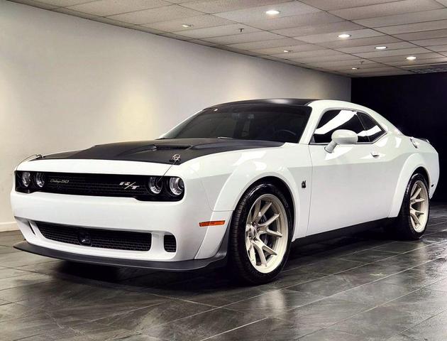 Photo of 2020 White Knuckle Exterior Paint Dodge Challenger