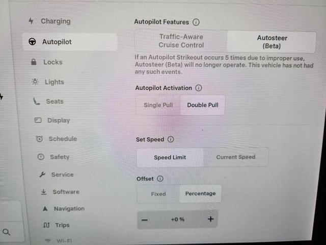 Photo of 2022 White Tesla Model Y