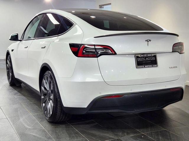 Photo of 2022 White Tesla Model Y