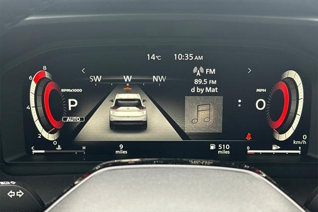 Photo of 2025 Champagne Silver Metallic Nissan Rogue