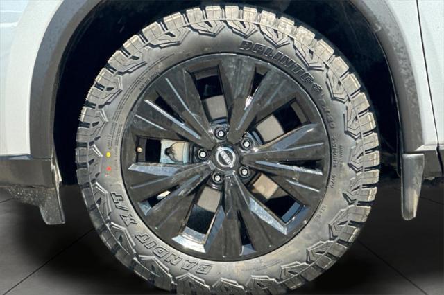 Photo of 2023 Brilliant Silver Metallic Nissan Rogue