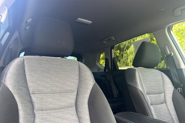 Photo of 2023 Pearl White Tricoat Nissan Rogue