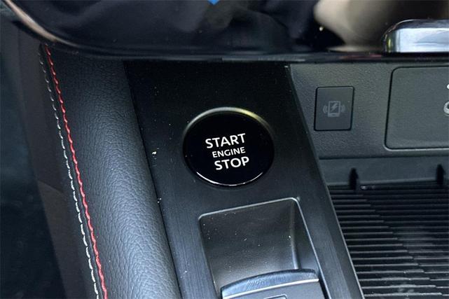 Photo of 2025 Arctic Ice Blue Metallic/Super Black Nissan Kicks