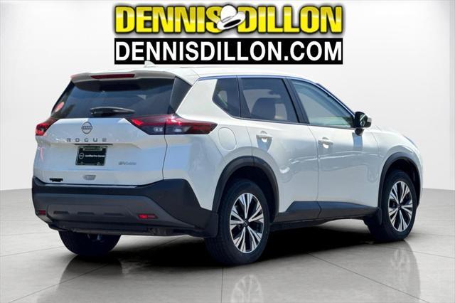 Photo of 2023 Pearl White Tricoat Nissan Rogue