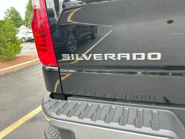 Photo of 2025 Black Chevrolet Silverado 1500