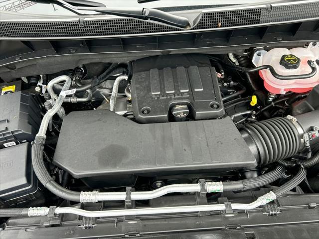 Photo of 2025 Black Chevrolet Silverado 1500