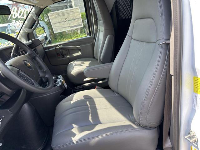 Photo of 2025 Summit White Chevrolet Express 2500